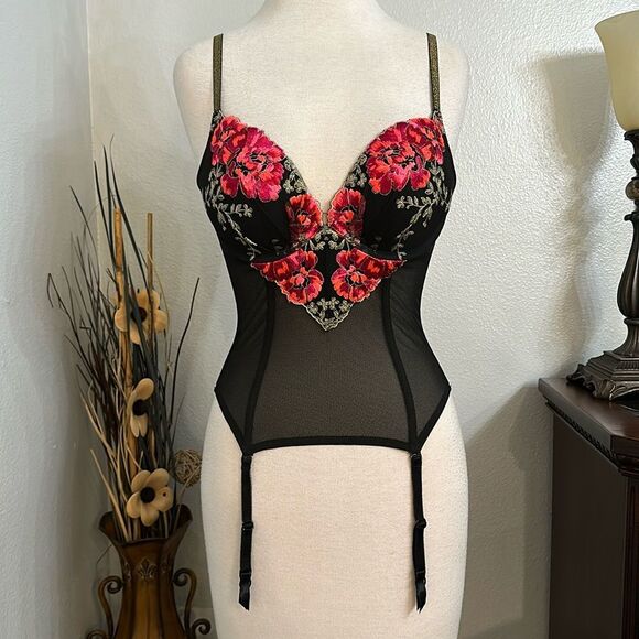 Victoria’s Secret Embroidered Push Up Garter Slip‎ Red And Black Size 34C - Picture 1 of 12